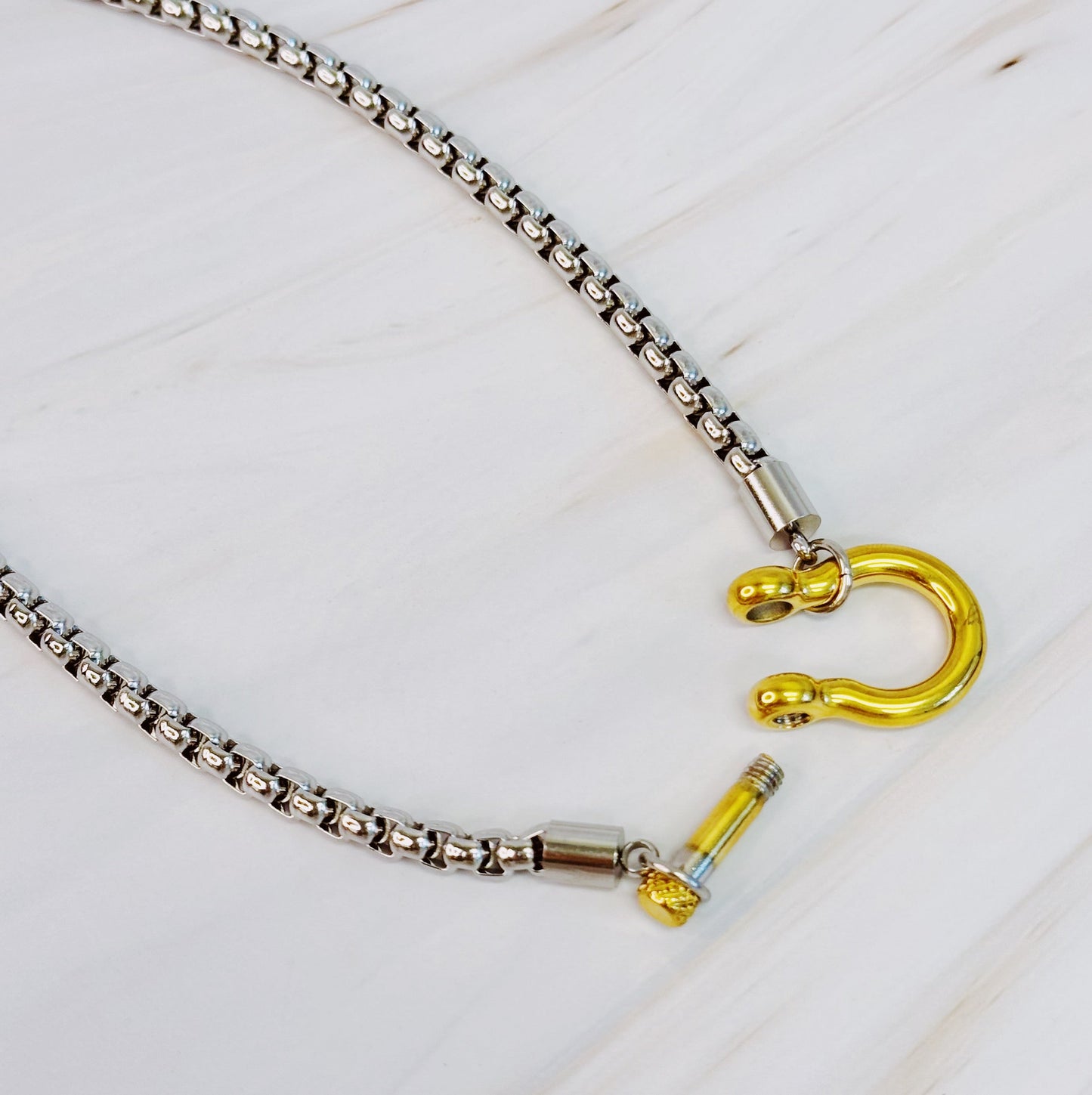 Luxe Pendant Box Chain Necklace - Gold Plated Stainless Steel