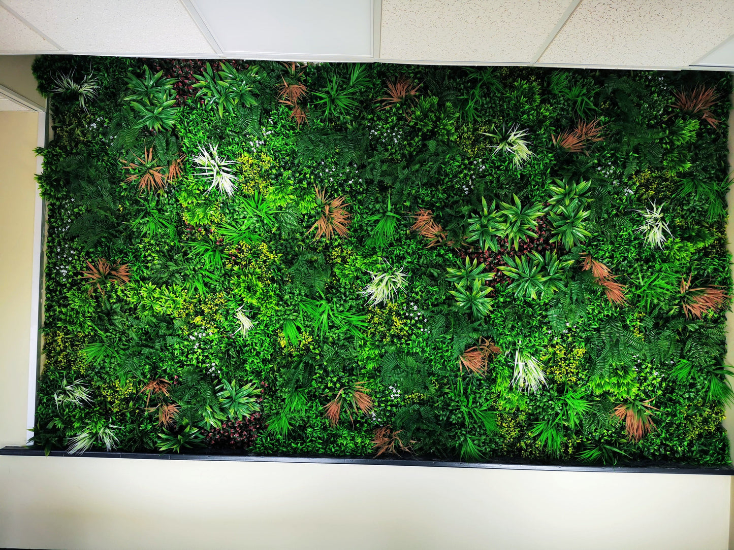 Artificial Green Wall Panel - 100x100cm Deluxe Hedge