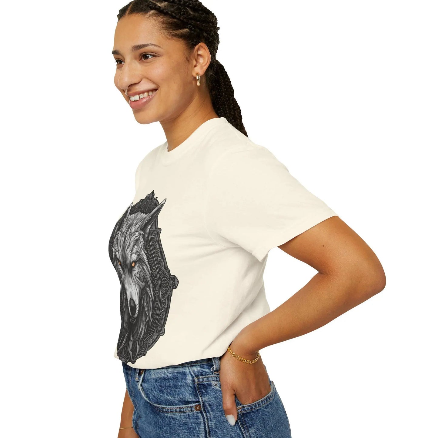 Wolf Face T-Shirt Unisex Garment-Dyed Soft Cotton Graphic Tee Casual Wildlife Apparel - Toddcraft