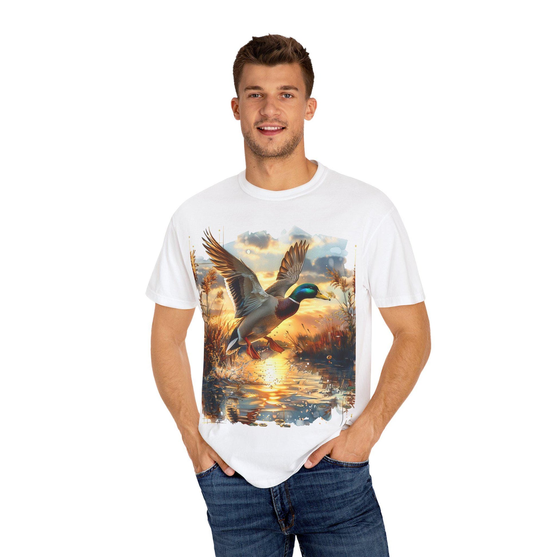Mallard Duck Hunting T-Shirt Unisex Garment-Dyed Graphic Tee for Nature Lovers & Outdoor Men women - Toddcraft