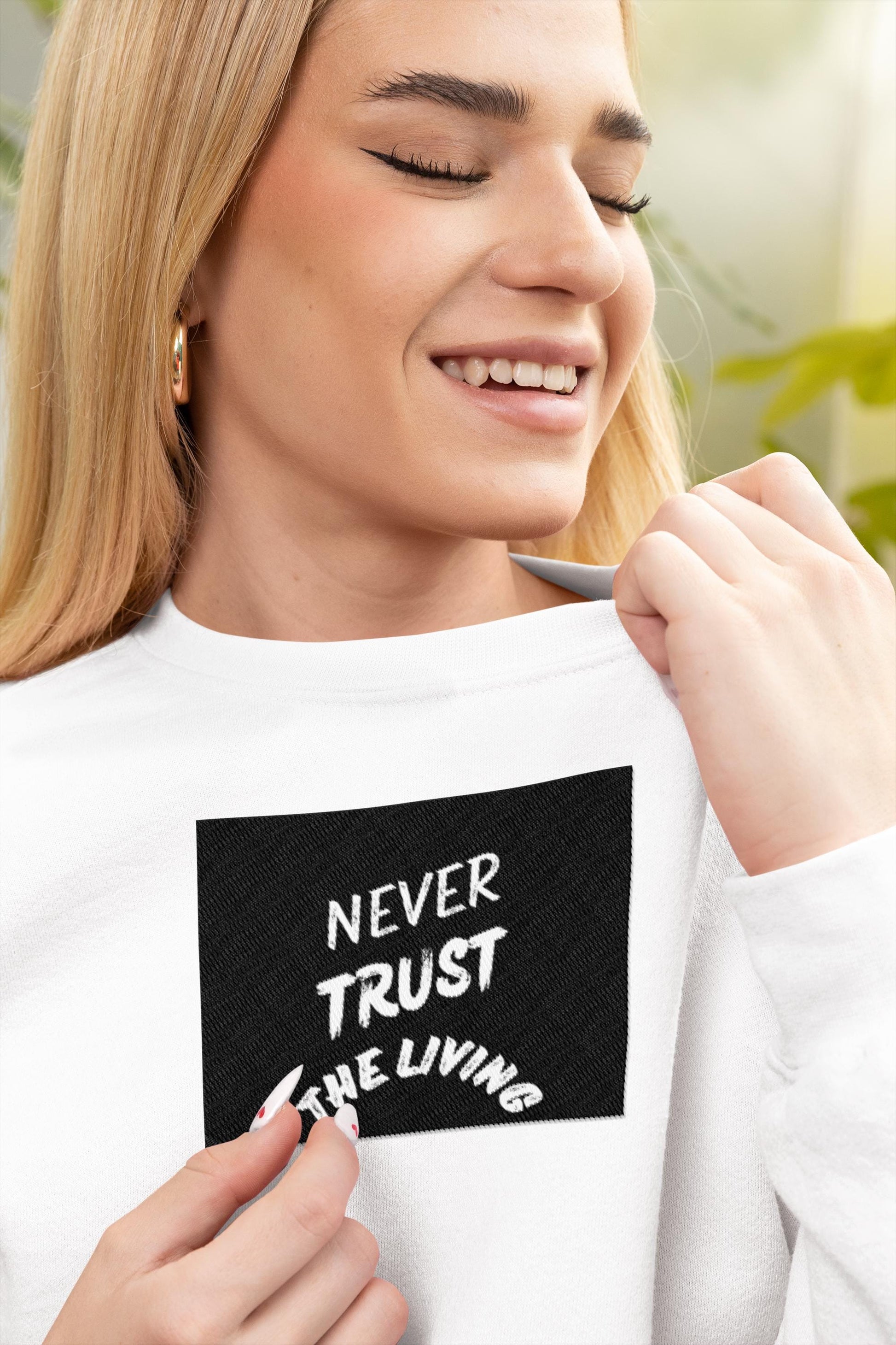 Never Trust the Living Men's Champion Crewneck Sweatshirt Spooky Family Saying Gift for Mom & Dad Halloween Pullover - Toddcraft